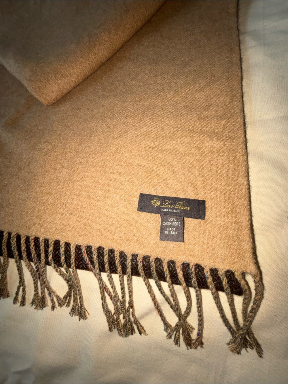 Loro Piana Cashmere scarf. New no tags. Authentic
